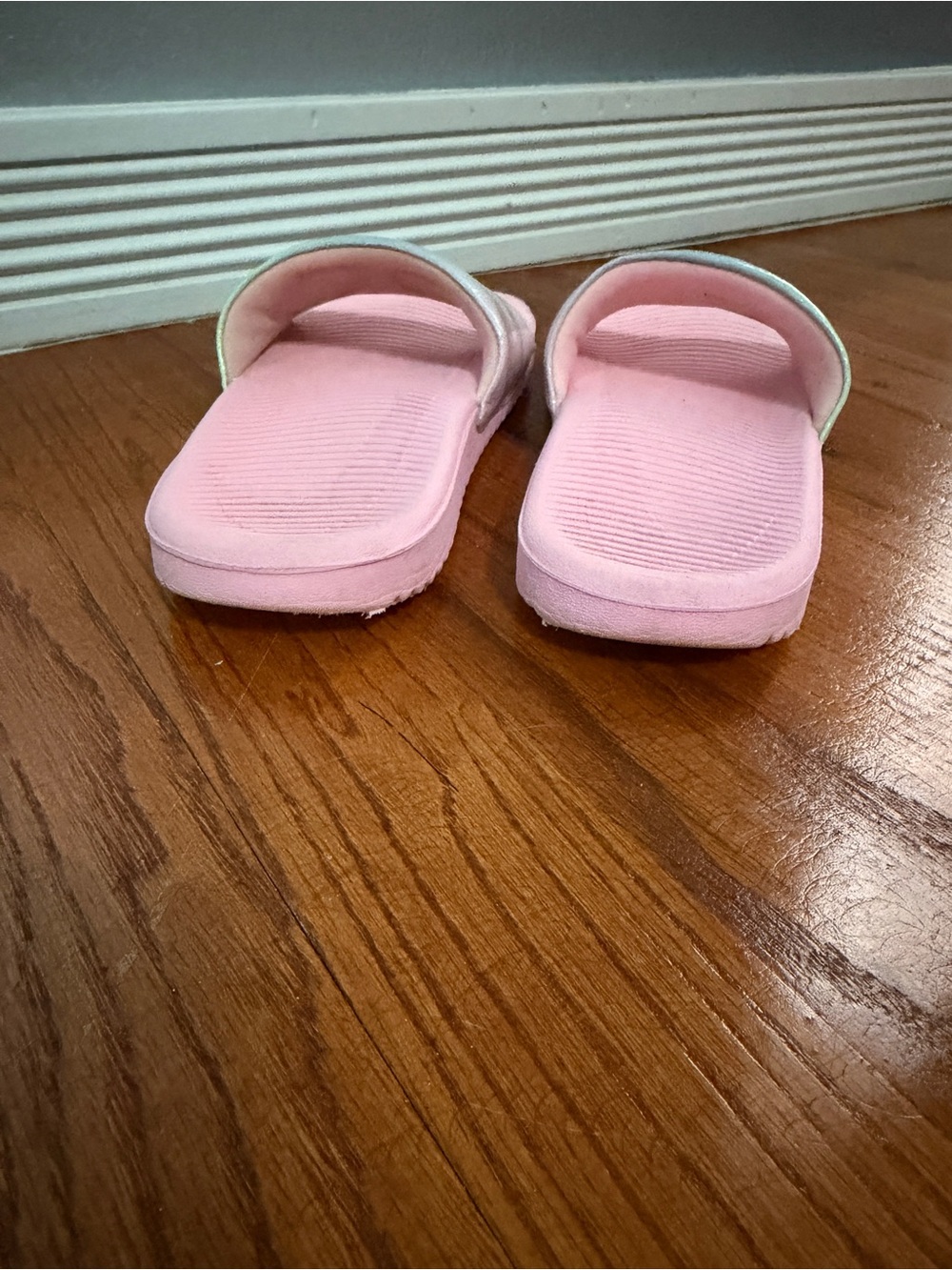 Nike Kawa Girls Pink Iridescent Slide Sandals Pool Beach Shoes Summer Blue - Picture 4 of 9